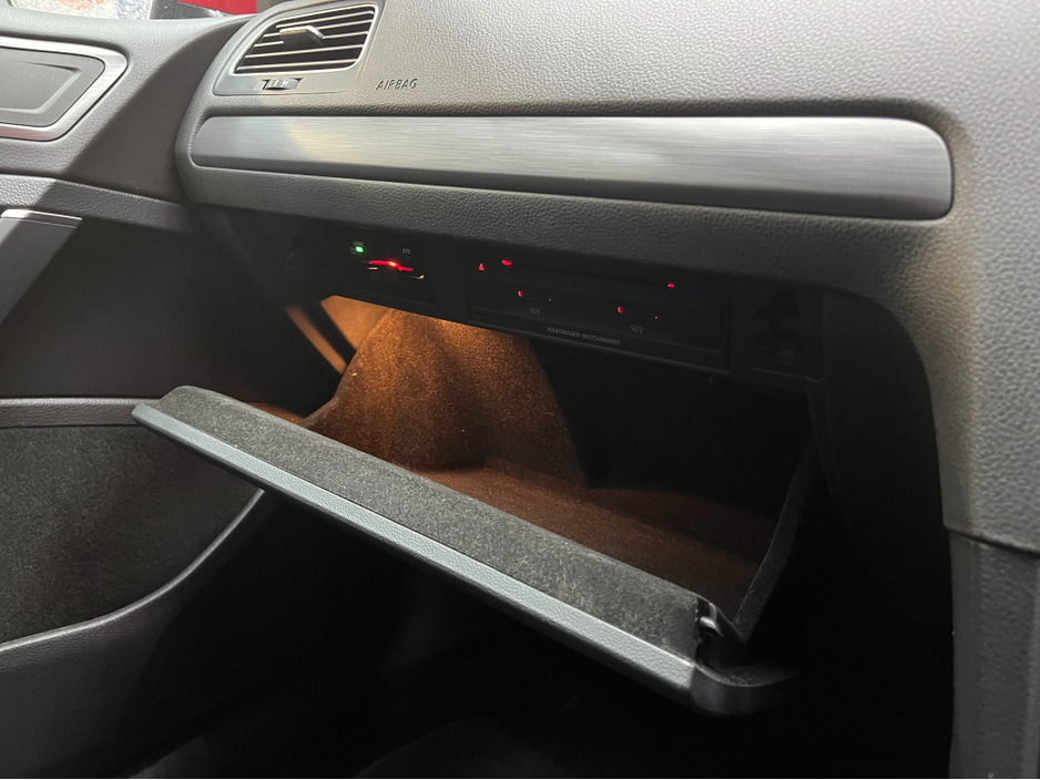 2018 Volkswagen Golf €17950! 2018 VOLKSWAGEN GOLF TSI CONFORT LINE 1.2 AUTOMATIC / CRUISE CONTROL / REVERSE CAMERA / PADDLE SHIFTERS / APPLE CARPLAY  AND MORE €17,950