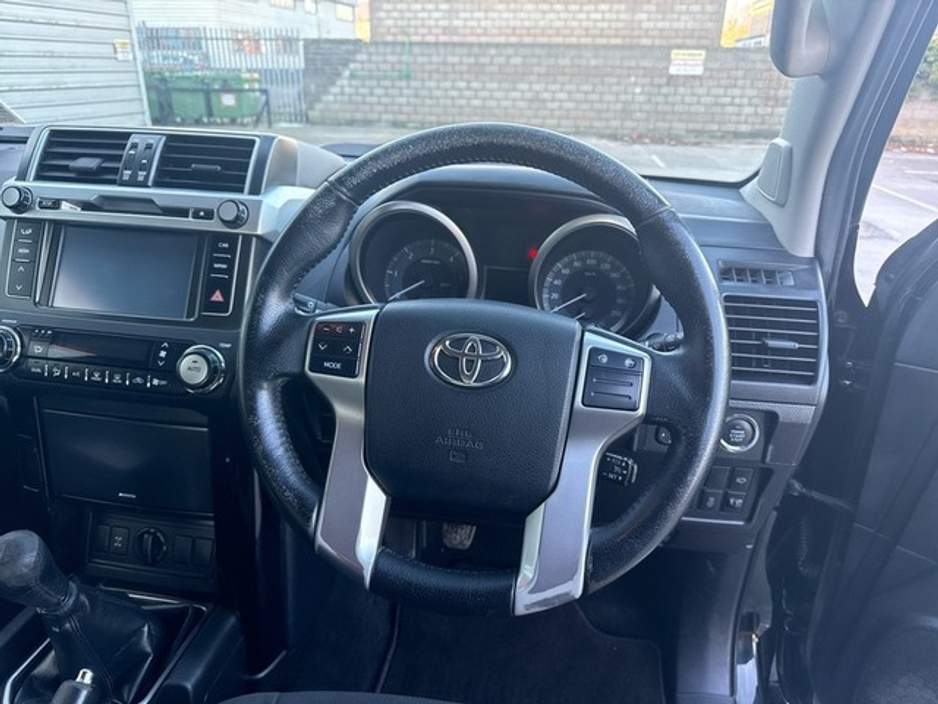 2017 Toyota Landcruiser LWB GX COMMERCIAL // AIR CON // BLUETOOTH // REAR CAMERA // PRICE IS PLUS VAT €25,972