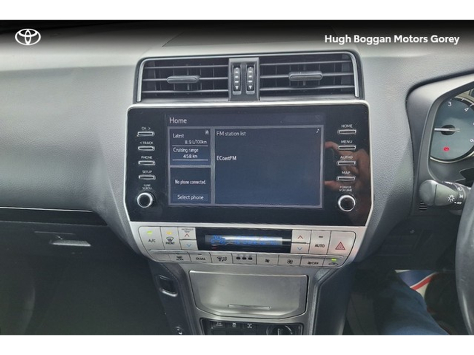 2022 Toyota Landcruiser - image 14