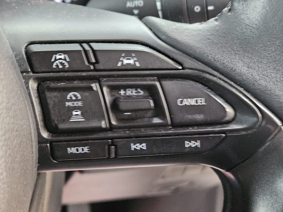 2025 Toyota Yaris Cross - image 10