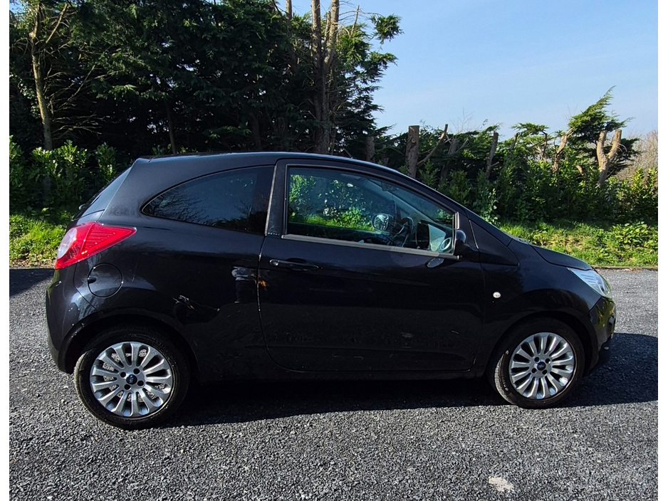 2015 Ford Ka - image 8