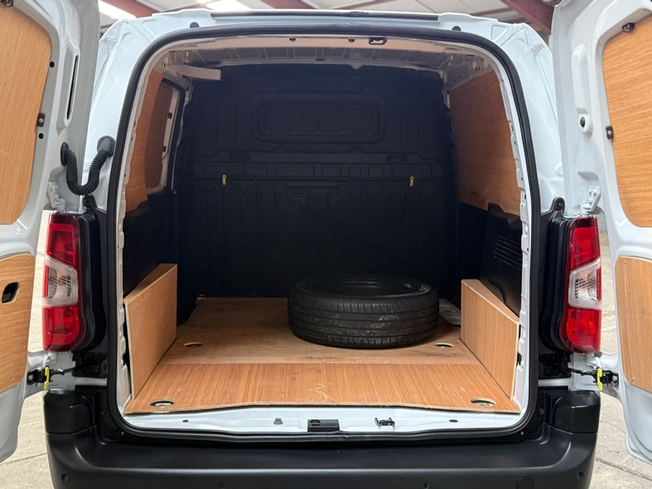 2023 Peugeot Partner BLUEHDI PROFESSIONAL PREMIUM PLUS L1 // 12 MONTH WARRANTY // SAME DAY FINANCE €13,950