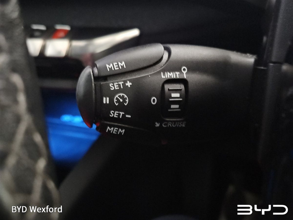 2020 Peugeot 5008 - image 23