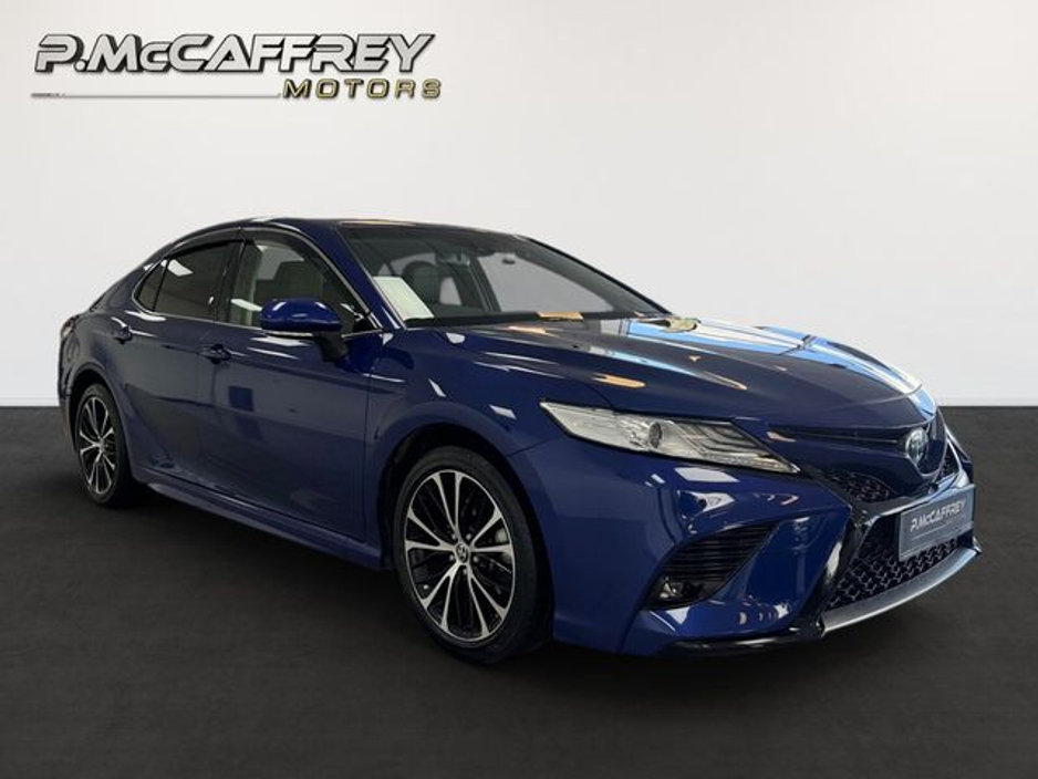 2020 Toyota Camry - image 3