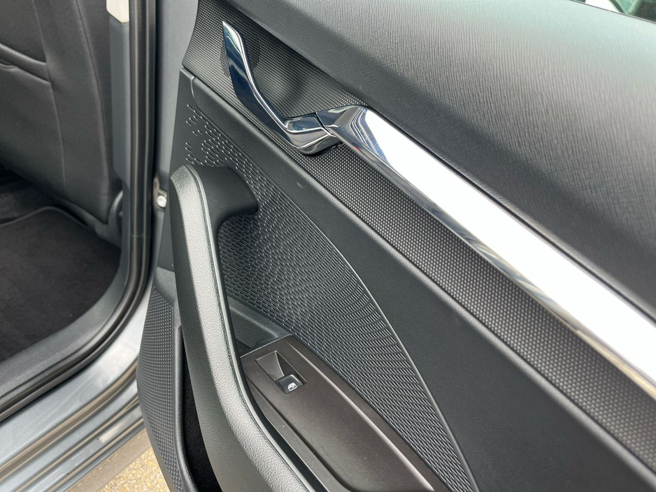 2024 Skoda Octavia - image 11