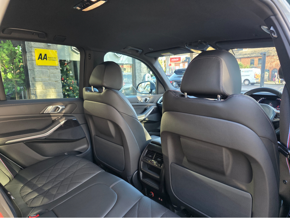 2025 BMW X5 XDRIVE50E M SPORT AUTO. ONLY 5K MILES. FINANCE ARRANGED. SIMI. AA APPROVED. €97,950