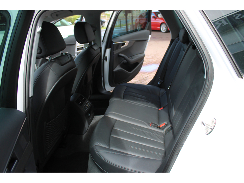 2017 Audi A4 - image 15