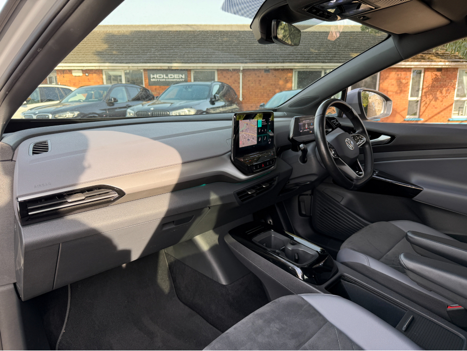 2022 Volkswagen ID.4 - image 27