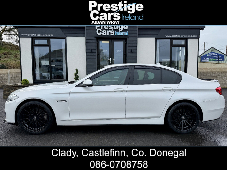 2016 BMW 5 Series - image 9