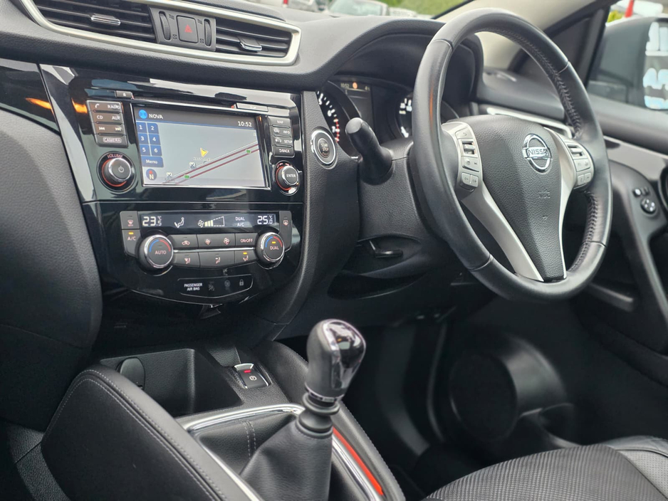 2015 Nissan Qashqai 1.2 PET SVE + GLASS ROYALE ROOF E6 4DR €14,950