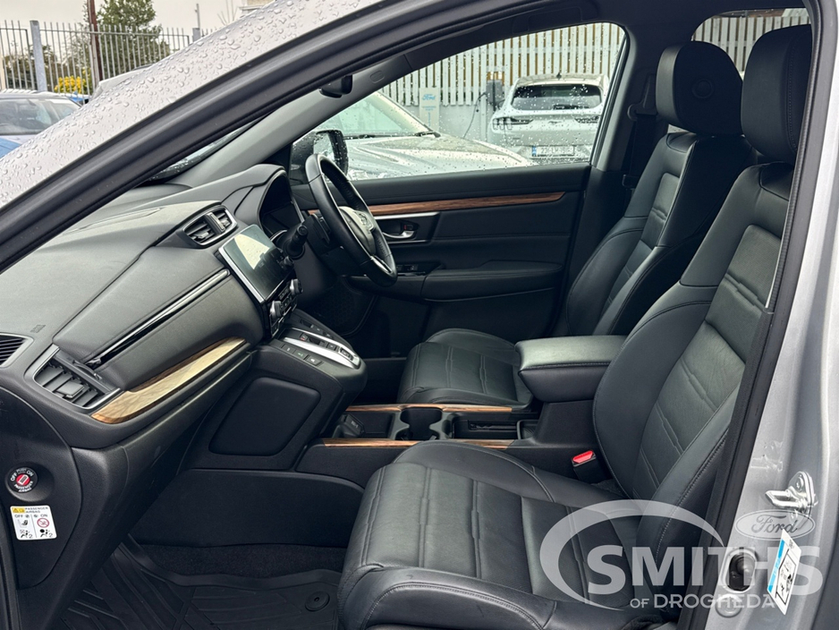 2020 Honda CR-V - image 3