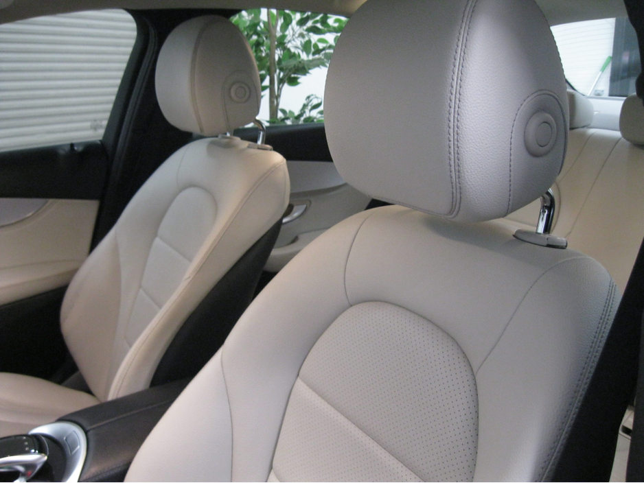 2015 Mercedes-Benz C Class - image 26