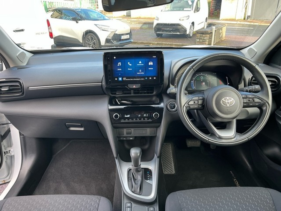 2025 Toyota Yaris Cross FRESH SELECTION OF TRADE-INS YARIS CROSS LUNA €30,000