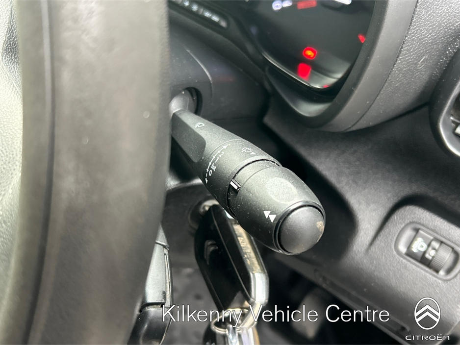 2021 Citroen Berlingo - image 24