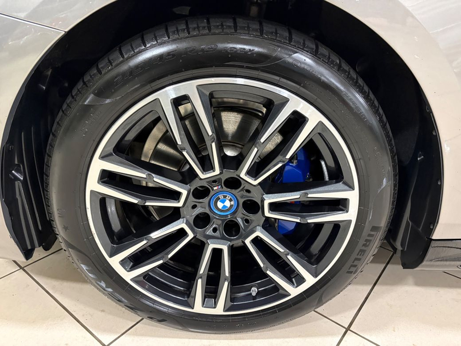 2025 BMW 5 Series 530e M-SPORT=IVORY INTERIOR//AS NEW//D REG=2 YEAR BMW WARRANTY=TAILORED FINANCE PACKAGES AVAILABLE=TRADE IN’S WELCOME €64,995