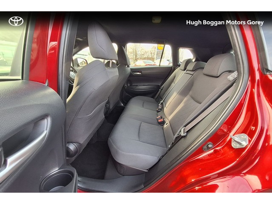 2024 Toyota Corolla Cross CROSS LUNA 1.8 €34,950