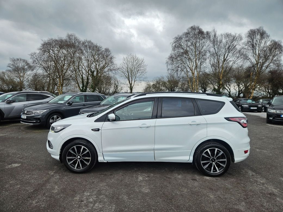2019 Ford Kuga - image 11