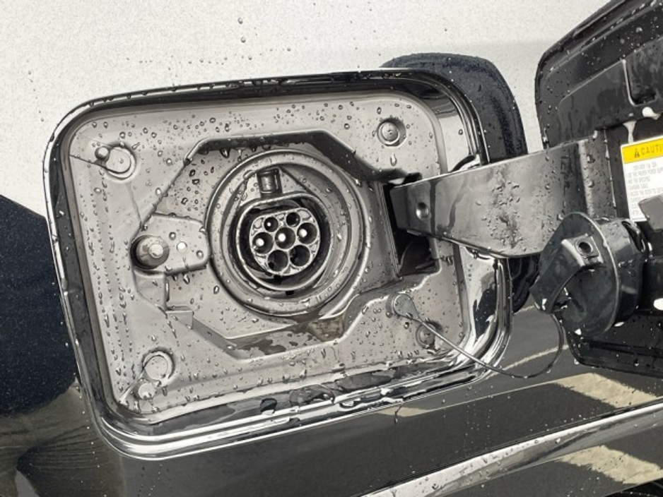 2025 Toyota Rav4 - PHEV - Plug InHybrid - Save EUR 3,000 - Free Services Offer Included - SOL Model + Sidesteps // Remote Central Locking // Front Electric Windows // Rear Electric Windows // Electric Mirrors // Heate €52,345