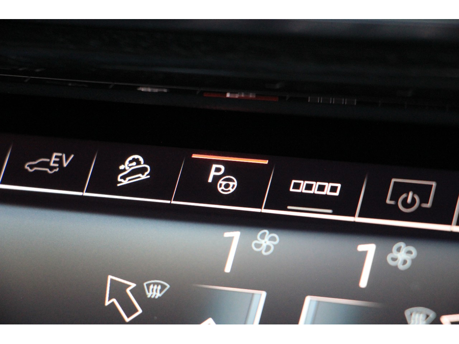 2023 Audi Q8 - image 15