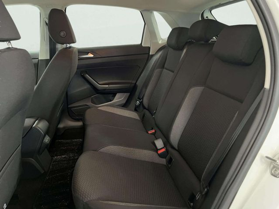 2022 Volkswagen Polo - image 14