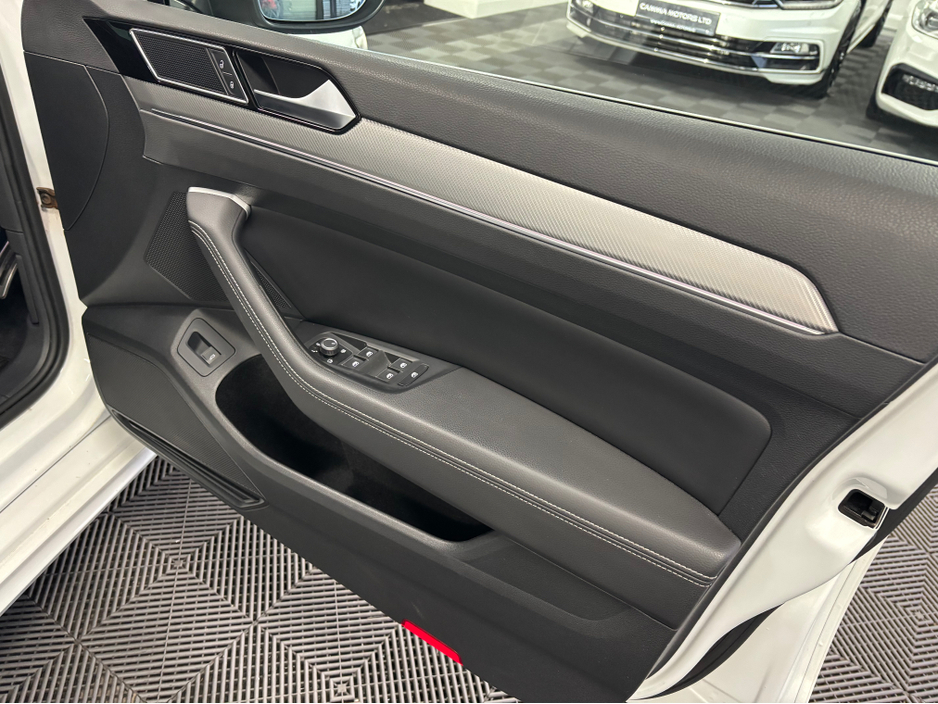 2018 Volkswagen Passat VOLKSWAGEN PASSAT 2.0 TSI DSG*PANORAMIC TILT AND SLIDE SUNROOF*PRO NAV MEDIA SYSTEM, APPLE CAR PLAY*HEATED MASSAGE ELECTRIC ADJUSTABLE SEATS*KEYLESS ENTRY*BLIND SPOT ASSIST*DCC ACC*PARK ASSIST*E BOOT €23,950