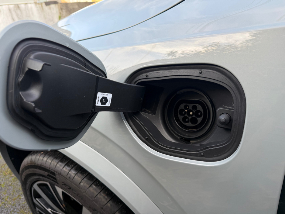 2025 Volvo XC90 NEW MODEL//PLUS DARK T8 RECHARGE//GREAT SPECIFICATION//PANORAMIC ROOF//SIMI AND AA DEALER €76,950