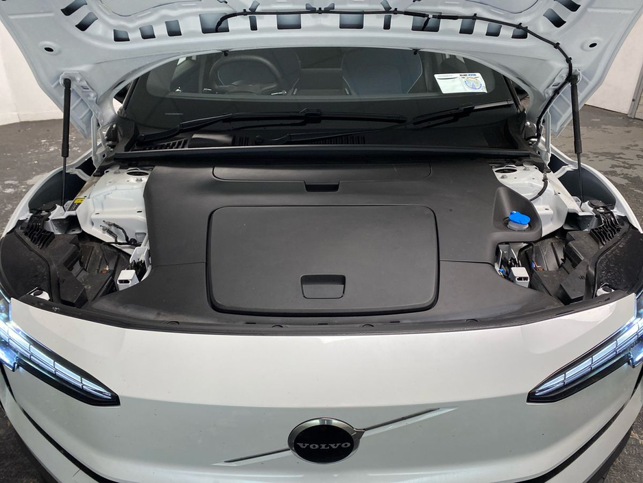 2025 Volvo EX30 Single Motor BEV 272hp Plus €39,995