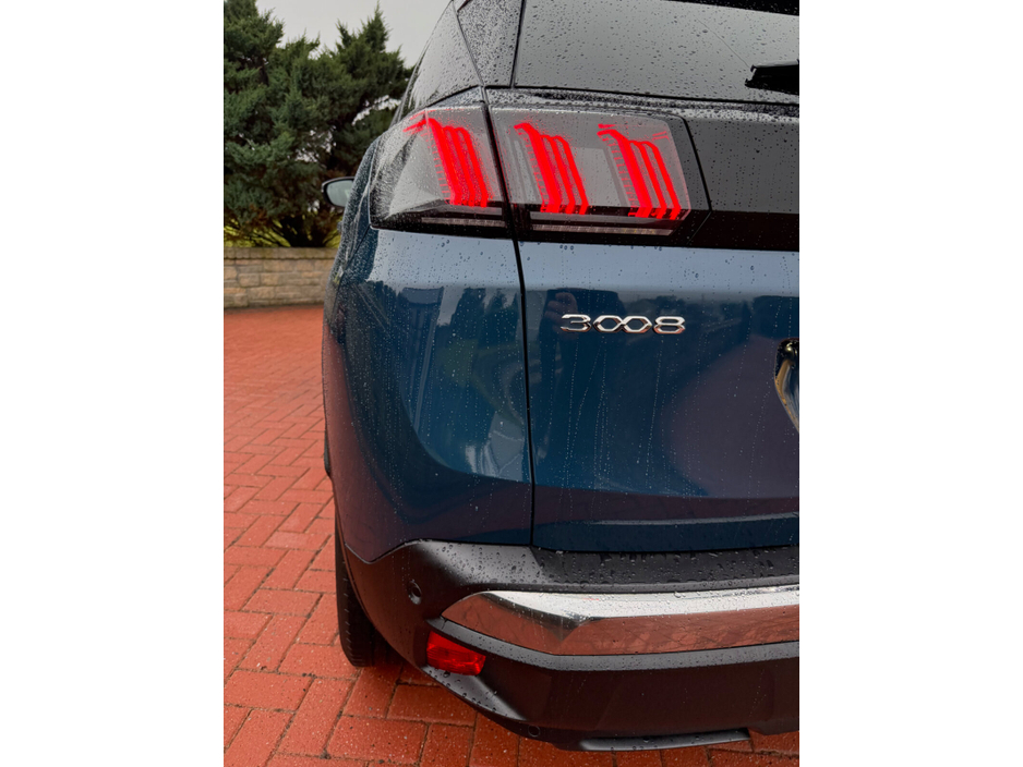 2021 Peugeot 3008 - image 21