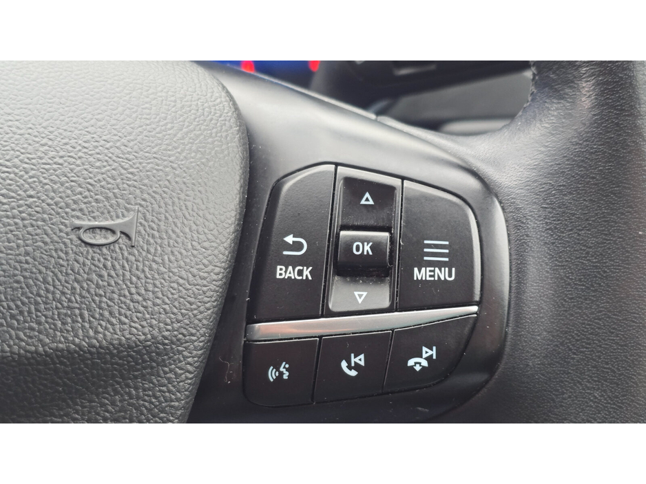 2021 Ford Kuga - image 25