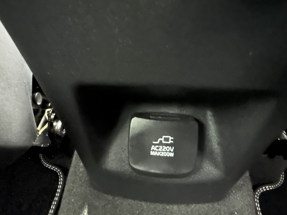 2023 Kia Niro - image 25