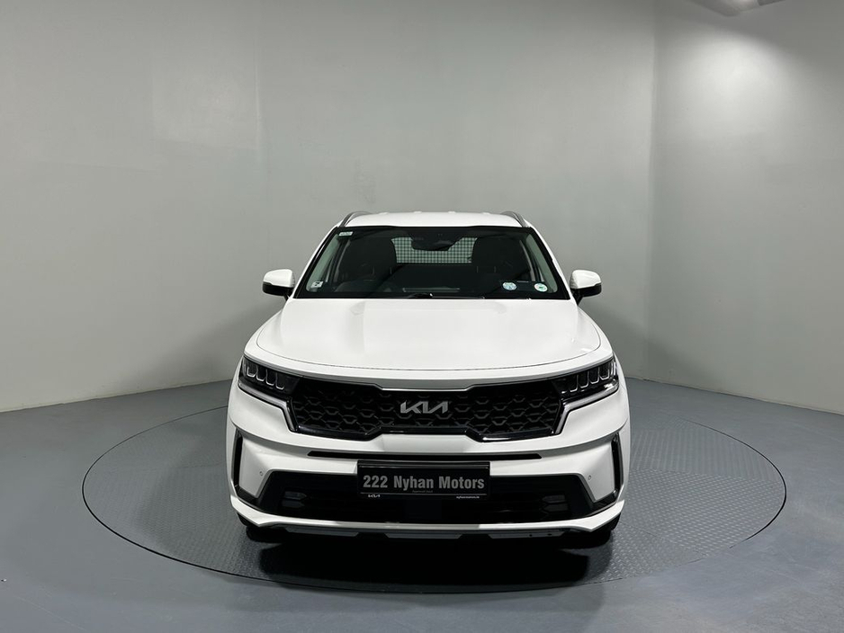 2022 Kia Sorento - image 2