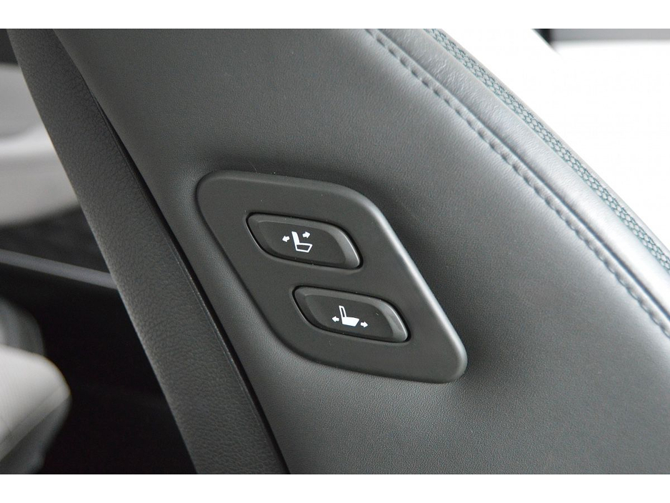 2022 Hyundai Santa Fe 1.6 PHEV 4WD Executive Plus Auto €43,995