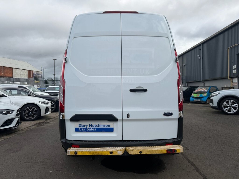 2016 Ford Transit Custom - image 5