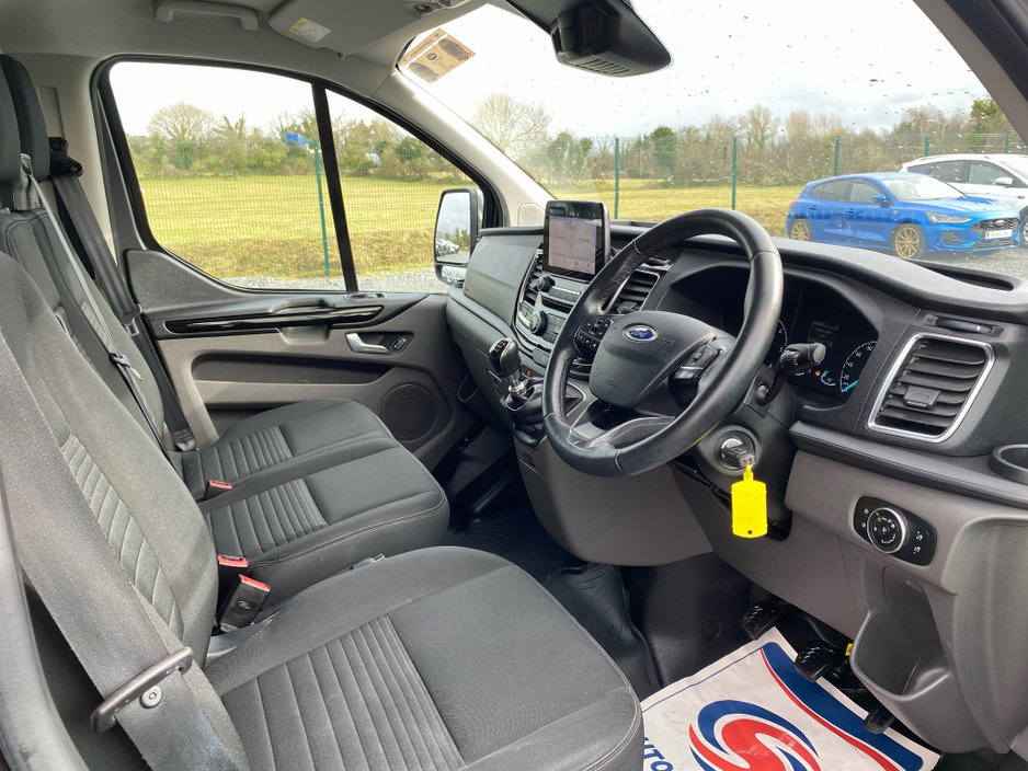 2021 Ford Transit Custom - image 9