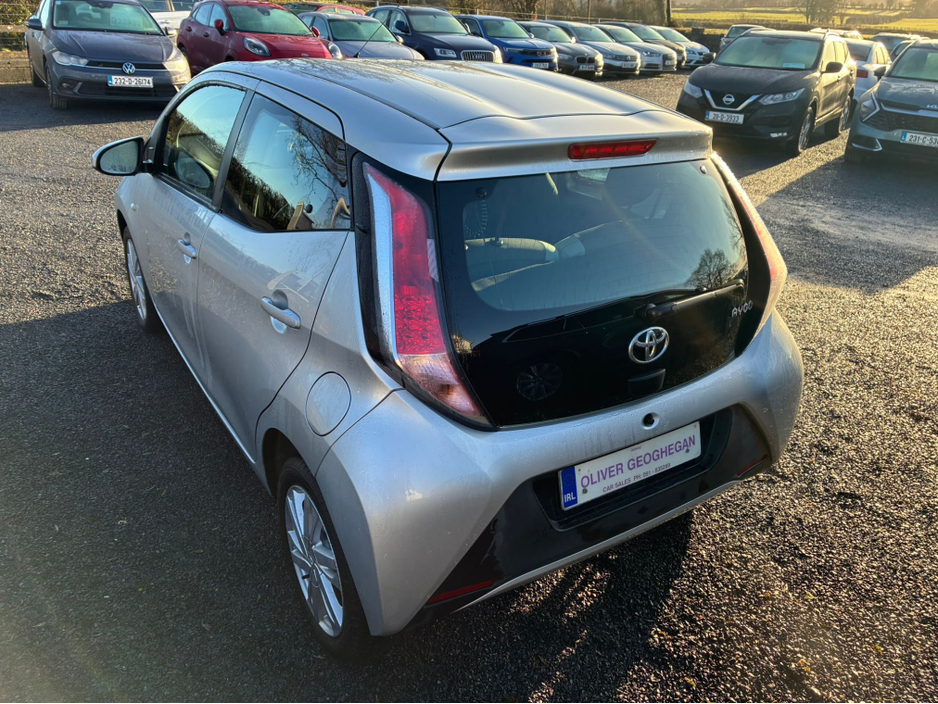 2015 Toyota Aygo 1.0 5DR X-PLAY (ONLY 29,000 KLMS) €8,750