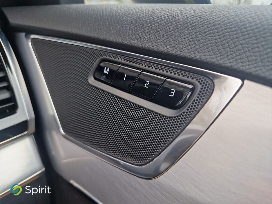 2017 Volvo XC90 - image 10