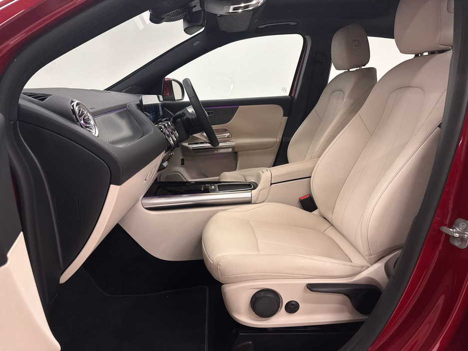 2025 Mercedes-Benz GLA Class - image 14