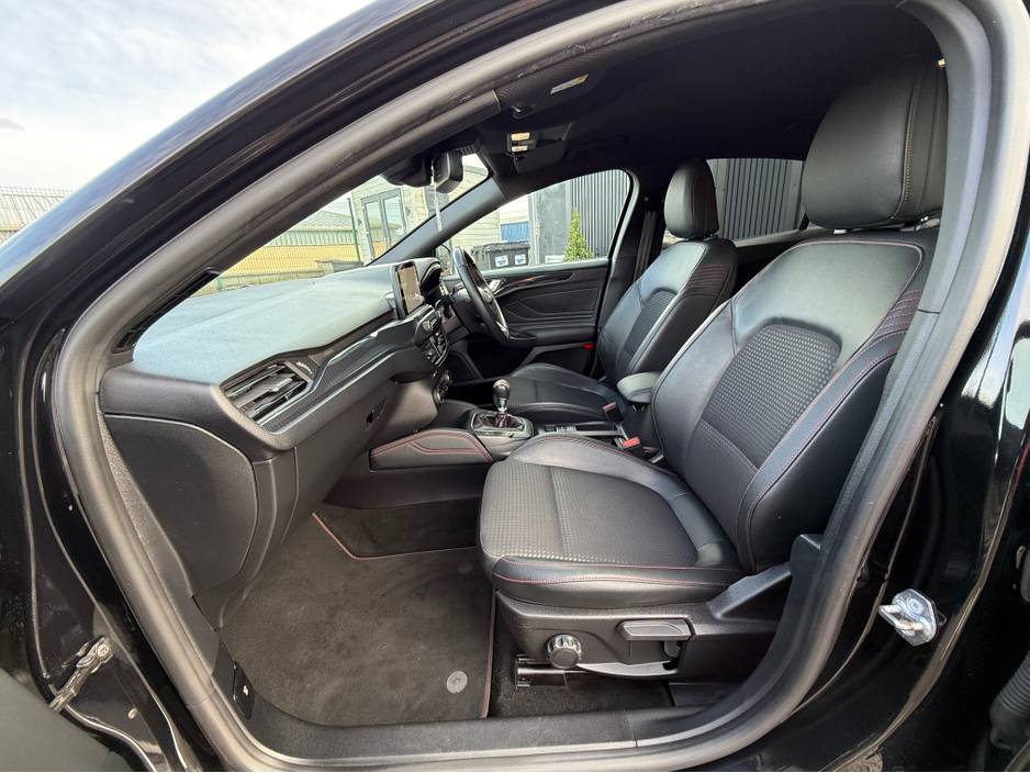 2021 Ford Focus - image 7
