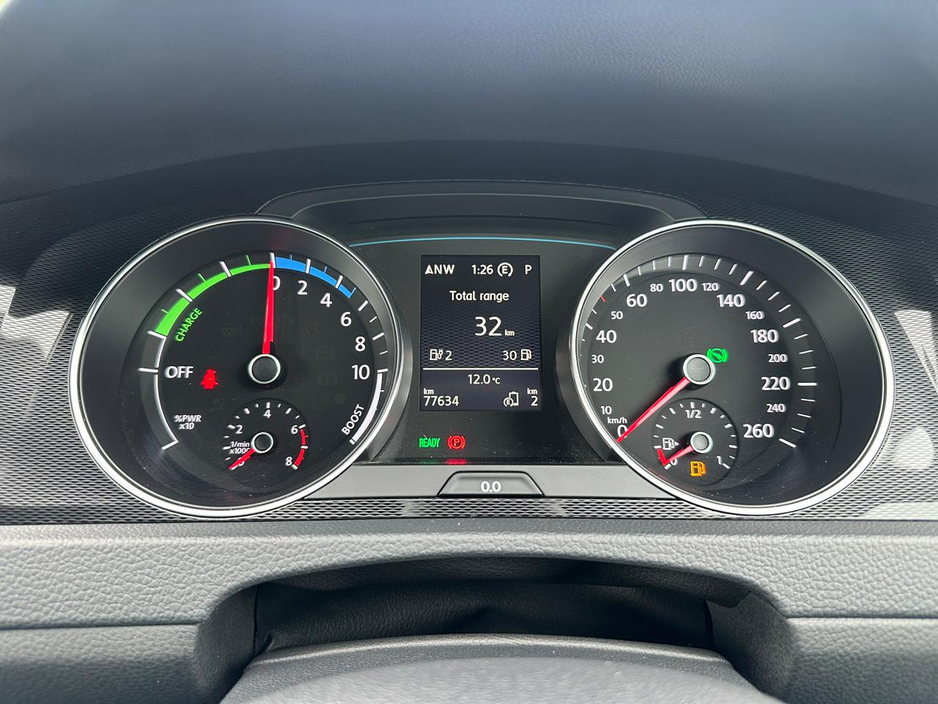 2015 Volkswagen Golf - image 19