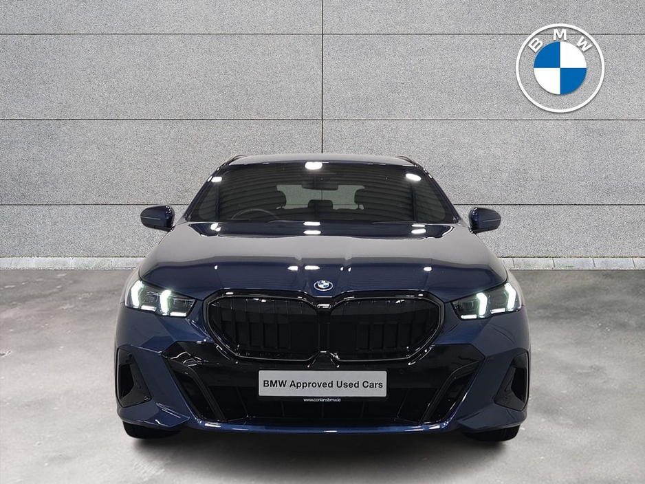 2025 BMW 5 Series - image 16