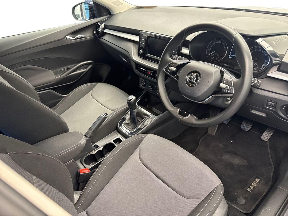 2023 Skoda Fabia - image 6