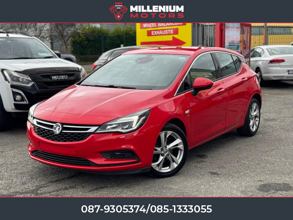 2016 Vauxhall Astra - image 4