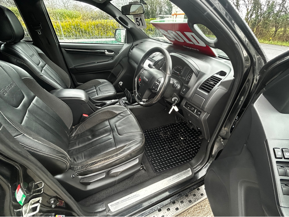 2015 Isuzu D-MAX - image 11