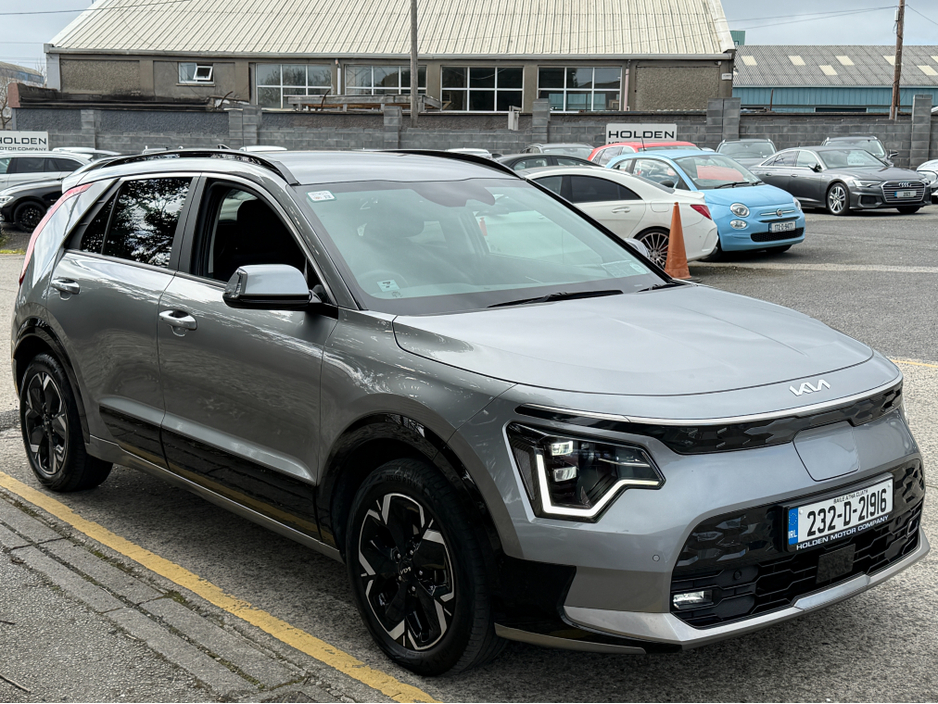 2023 Kia Niro - image 6