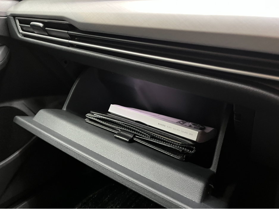 2024 Volkswagen Golf - image 17