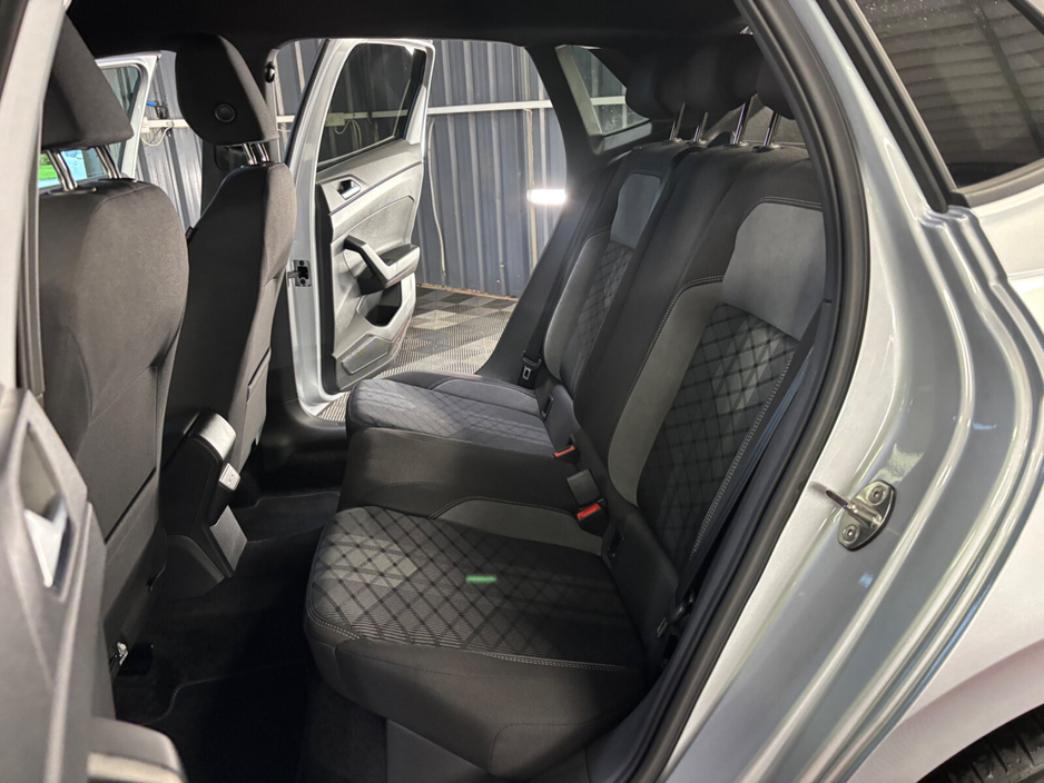 2025 Volkswagen Polo POLO R-LINE 1.0 TSI 95HP D7F €29,950