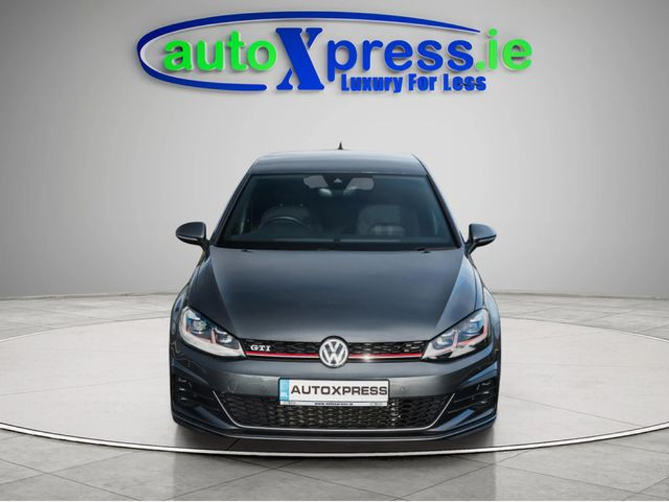 2019 Volkswagen Golf - image 16