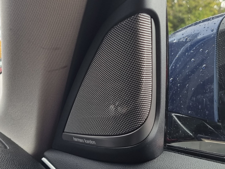 2019 BMW 5 Series - image 30