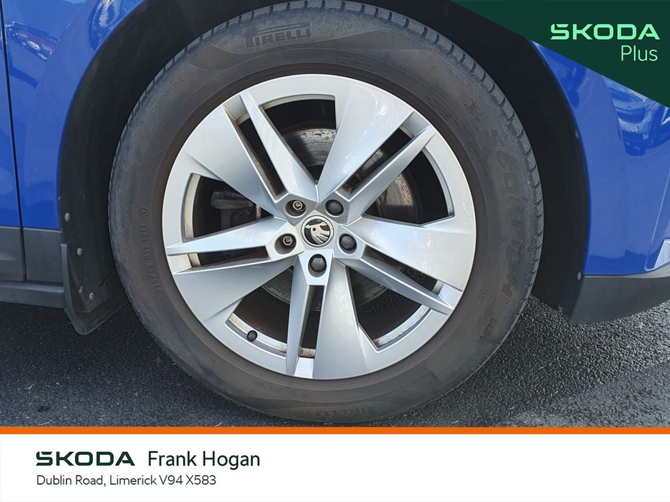 2022 Skoda Enyaq - image 9