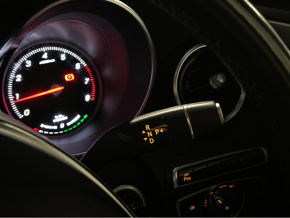 2016 Mercedes-Benz C Class - image 21